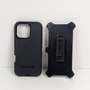 OtterBox Black Defender Series Phone Case with Holster iPhone 16 Pro Max